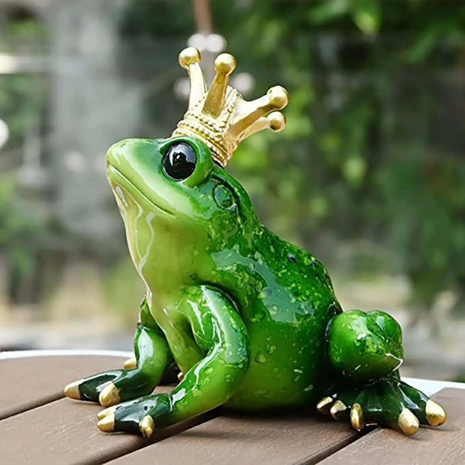 Statues Wearing Crown, Frog Figurines , Cartoon Animal Frog Sitting Sculpture Resin for Fairy Ornament