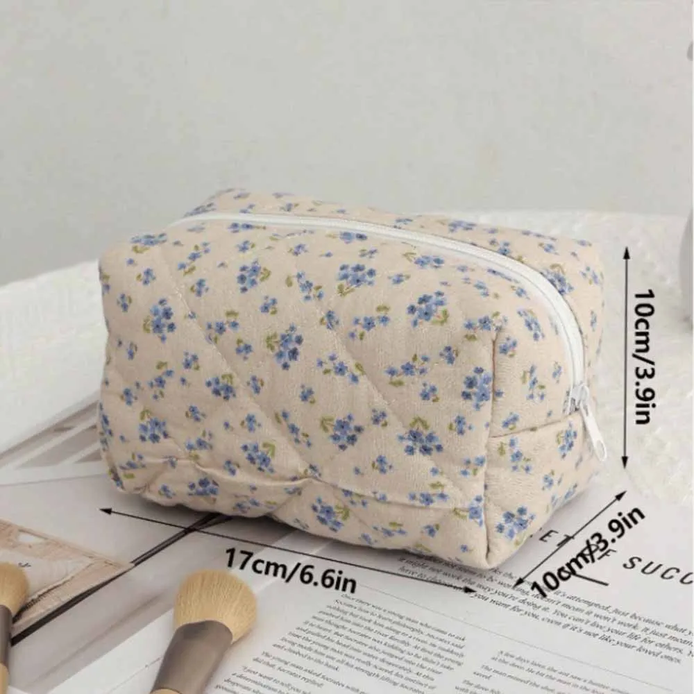 Borsa per il trucco floreale da donna Borsa per il trucco in cotone con nome ricamato personalizzato Borsa da toilette da viaggio Borsa per cosmetici regalo di compleanno per ragazza