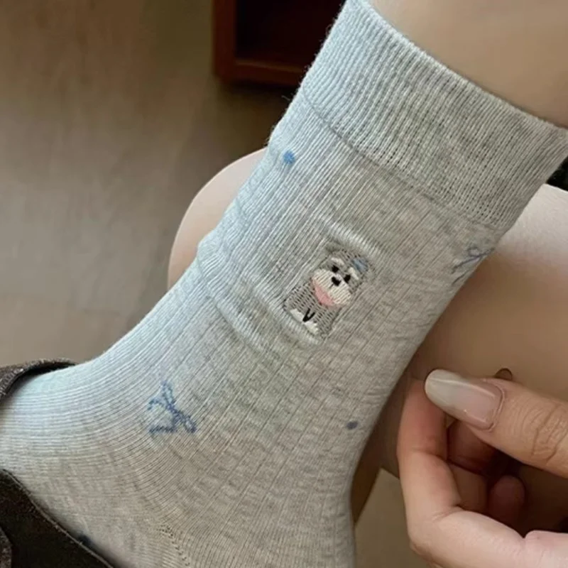 5 Pasang Kaus Kaki dalam Warna Acak dengan Ikat Rambut Manis, Kaus Kaki Bordir Imitasi Anak Anjing dan Anak Kucing yang Lucu untuk Wanita, Kaus Kaki Setengah Betis Musim Gugur dengan Pola Anak Anjing dan Anak Kucing, Gaya Ins