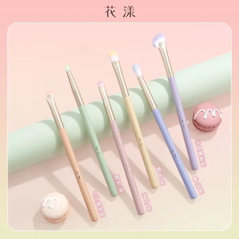 Huayang Makeup Brushes 6 Pcs Set Soft Fluffy Wool Makeup Brushes Blush Eyeshadow Concealer Brushes Professional Makeup Tools