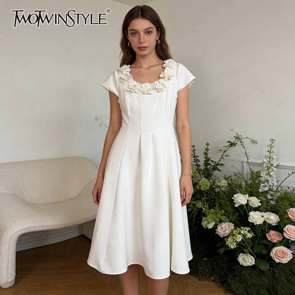 

TWOTWINSTYLE Solid Loose Spliced Flowers Dresses for Women O Neck Short Sleeve Gentle Elegant Dress Female Summer Fashion New
