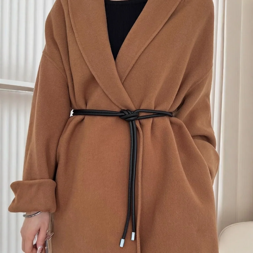 Soft Leather Round Cord Women's Belt Adorned with a Versatile Bow Dress Featuring an Elaborate Knotting Detail
