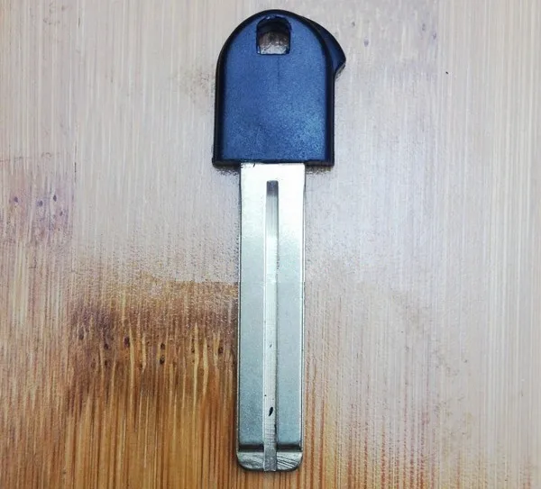 

5pcs Emergency Smart Remote Car Key Blade Fob For Toyota Crown Prius Vios Yaris 3.0 Smart Card Entry Key Blade