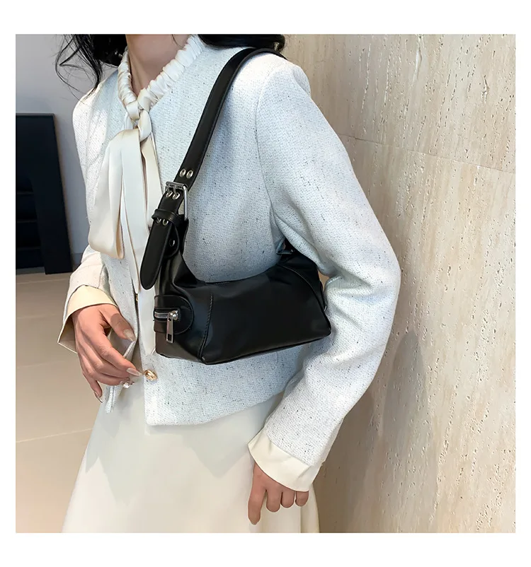 

Underarm Bag Women's Bag Cool Drag Style Single Shoulder Underarm Stick Bag Niche Design Leather Zipper Single Shoulder Handbag