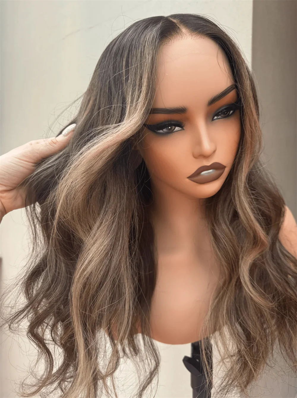 Ombre Brunette Blonde Transparent Lace Wig Natural Highlights 5%Human Hair 22Inch Synthetic HD Lace Frontal Party Hair for Women