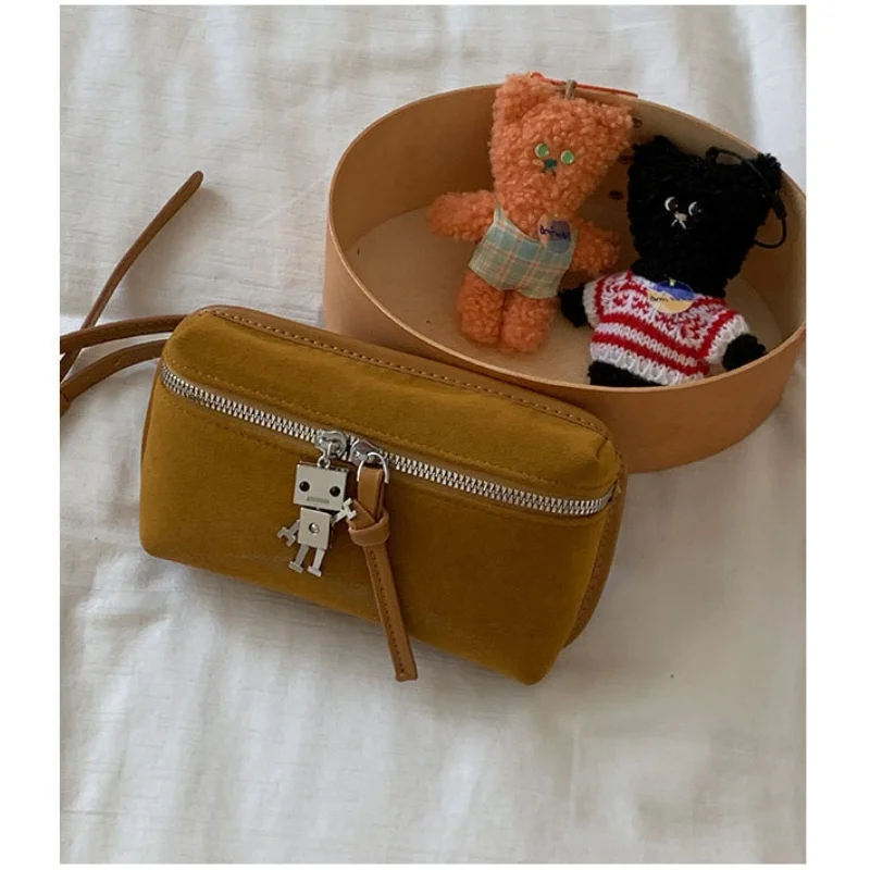 Retro camurça saco do mensageiro para as mulheres na moda estilo coreano saco de peito bolsa de ombro 2025 nova moda pequena praça saco do mensageiro