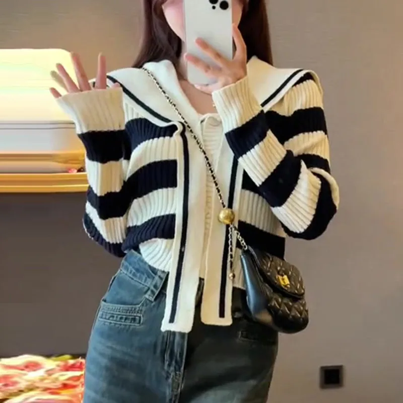 

Navy Collar Lace-up Striped Knitted Cardigan Women Autumn 2024 New Knitwear Tops Female Korean Style Long Sleeve Short Coat L411