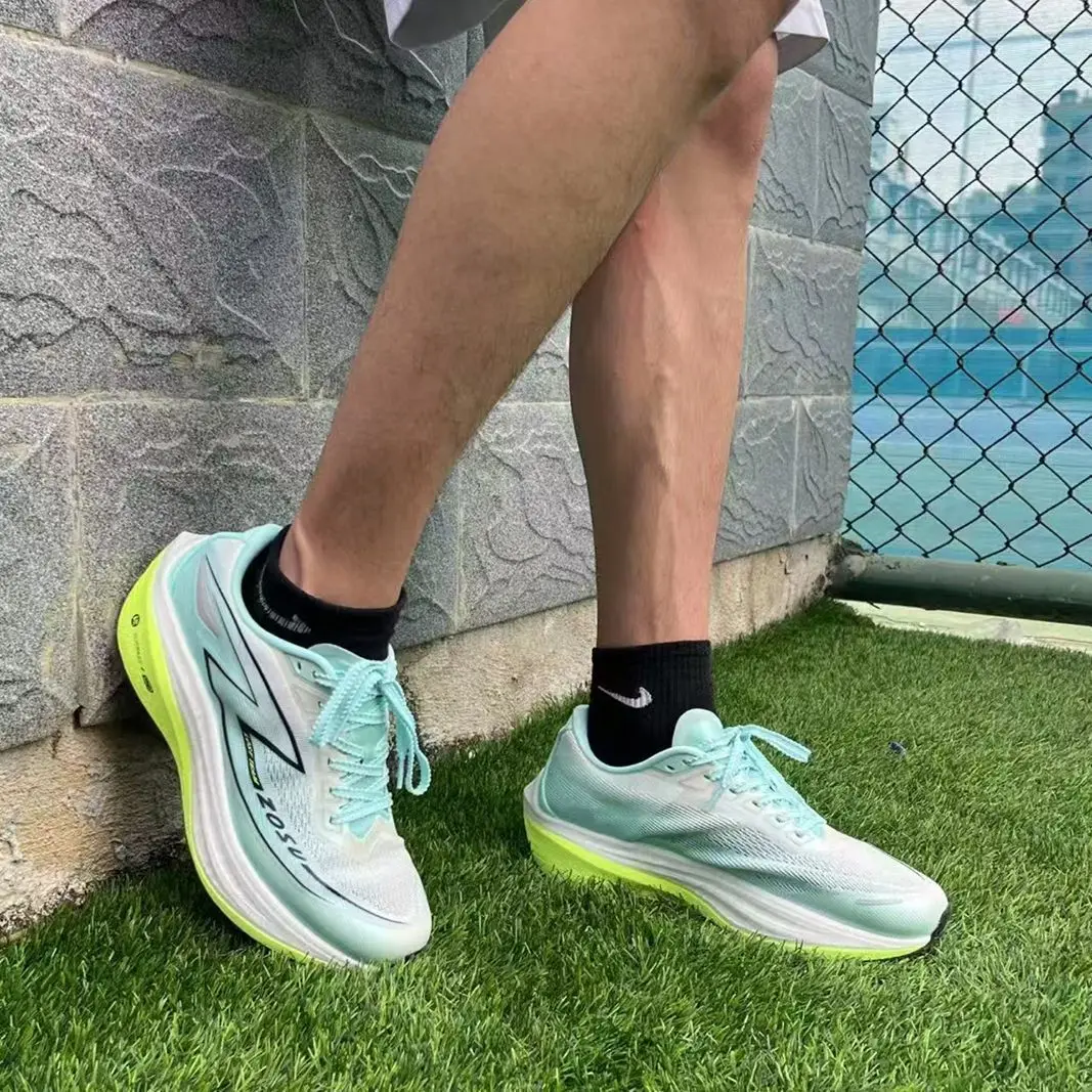 Breathable Lightweight Women's Comfortable Sports Anti-slip Sneakers Marathon Air Cushion Men's Sports Running Shoes