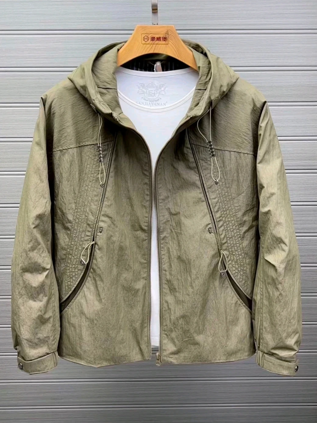 

Spring New Men's Hooded Jaet High Quali Faionable Versatile Sli Warm Casual Stand Fit Long Sve Zipper Closure