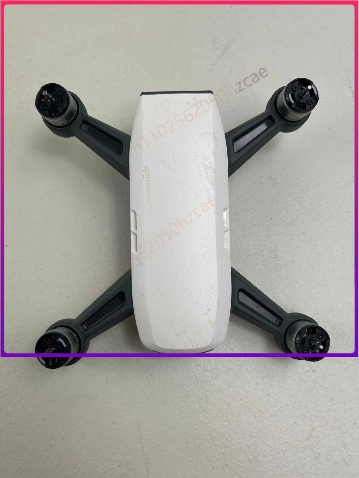 

Дрон DJI Spark (белый) с камерой на подвесе – проверен, рабочий – б/у товар
