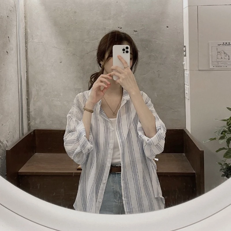 숙녀 블루 화이트 세로 줄무늬 셔츠 여름 202 새로운 스타일 긴 소매 중간 길이 태양 보호 폴로 칼라 블라우스