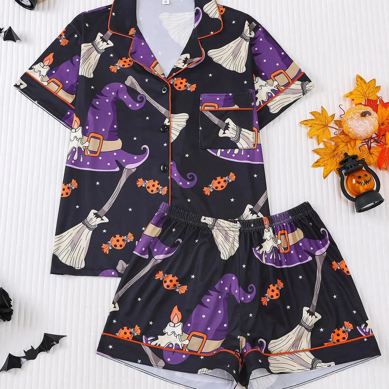 

Веселый праздничный женский комплект для дома: пижама с принтом шляпы ведьмы на Хэллоуин, с коротким рукавом, на пуговицах, с шортами, удобная для весны и лета