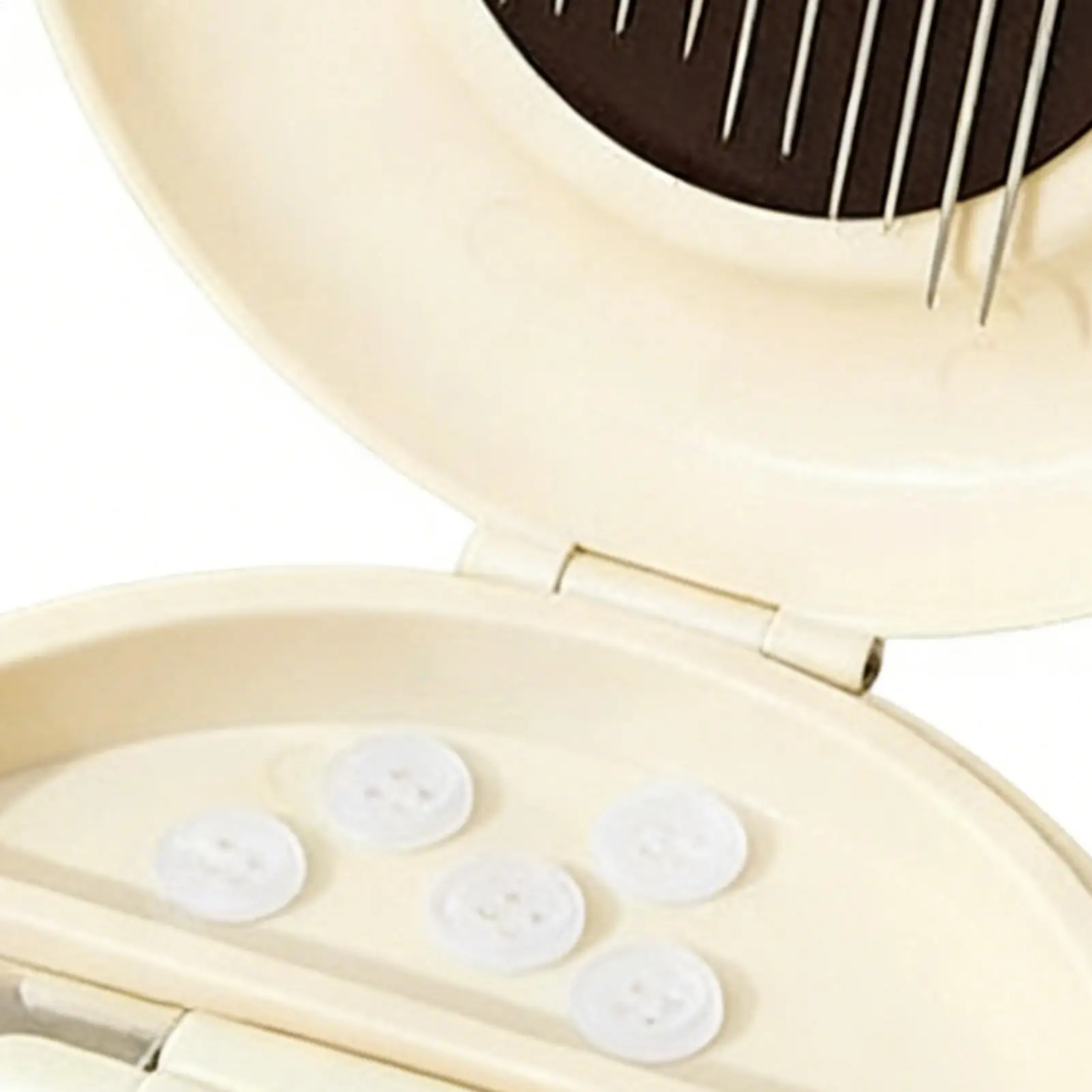 

Sewing Box Kit Magnetic Donut-Shaped Portable Multifunctional Supplies Patch Sewing Kit For Youth Teens Mom Grandma Grandpa Wife