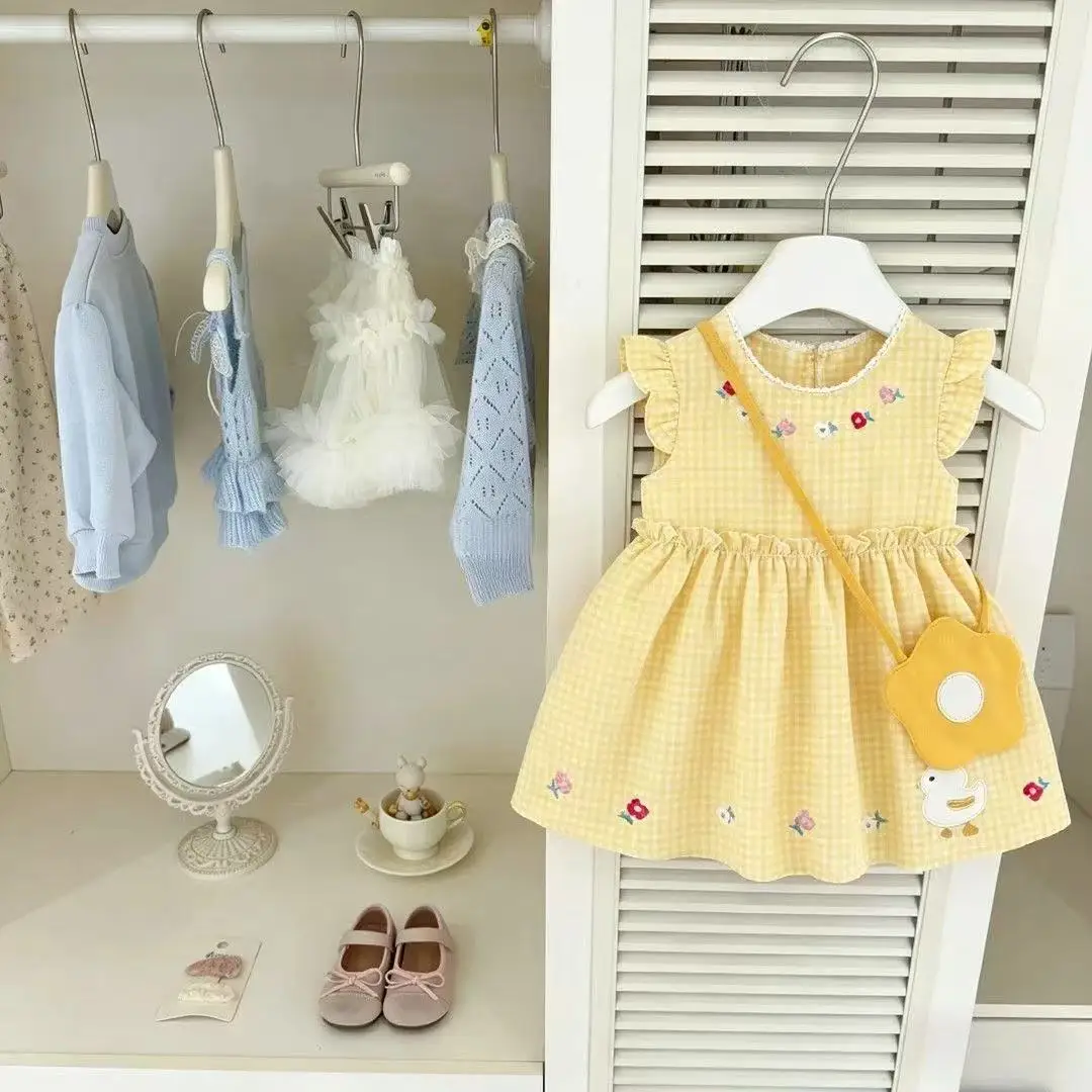 2026 New Arrival Toddler Girl Pastoral Check Sleeveless Skirt Sweet Kid Dress + Complimentary Bag for 90-140cm