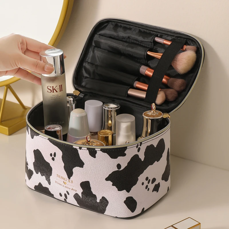 

Портативная косметичка большой вместимости, водонепроницаемая, ручная, для хранения косметики, мягкая, в милом стиле, для семейного использования, в форме куба