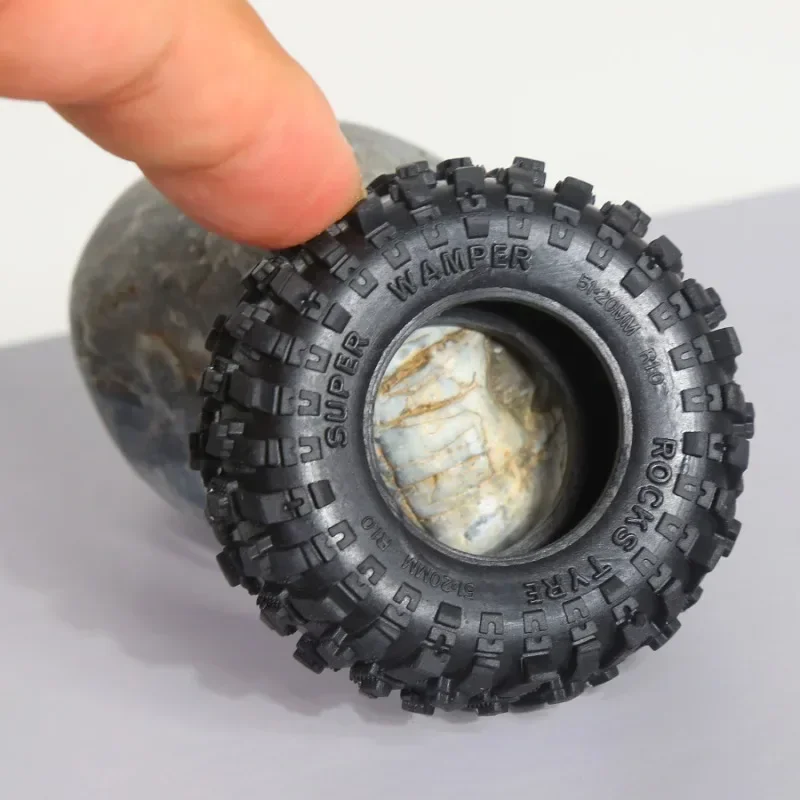 Carro rc 4 pçs 51mm 1.0 "roda de borracha macia pneu lama para 1/18 1/24 rc rastreador carro trx4m scx24 ax24 atualizar peças acessórios