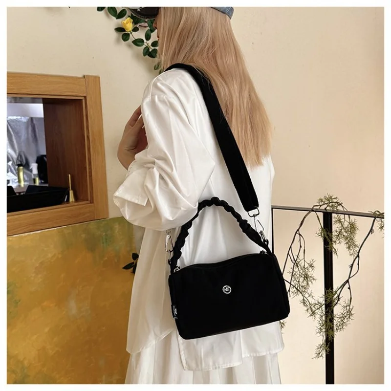

Famous Designer Leather Women's Crossbody Bag Luxury Brand Fashionable Elegant Refined Detailing Vintage Daily Bag​
