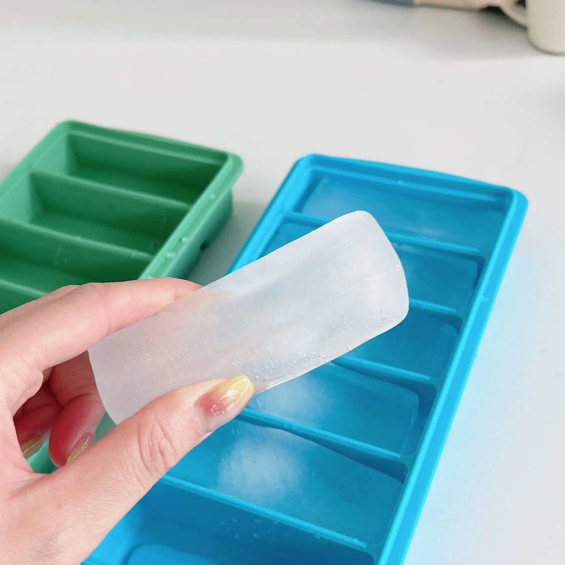 

6 Grid Ice Cube Tray Mold witn Lid Ice Cream Mould Popsicle Making Chocolate Mold Summer DIY Drink Jelly Cool Tea Milk Whiskey