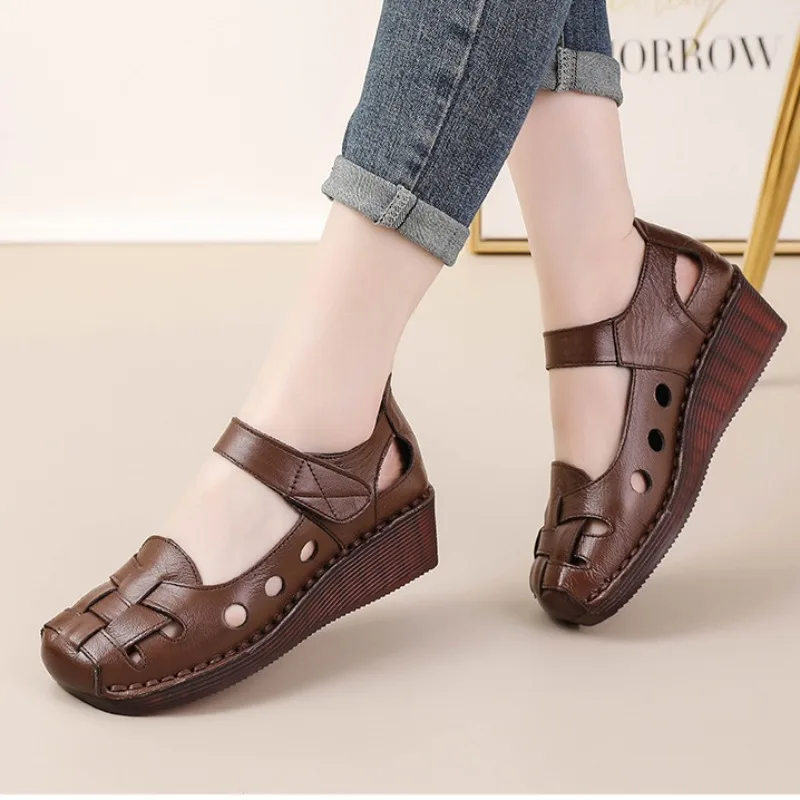 Retro Women Gladiator Baotou Sandals Genuine Cow Leather Hollow Shoes Ladies Casual Soft Bottom Flats Summer female Beach Sandal