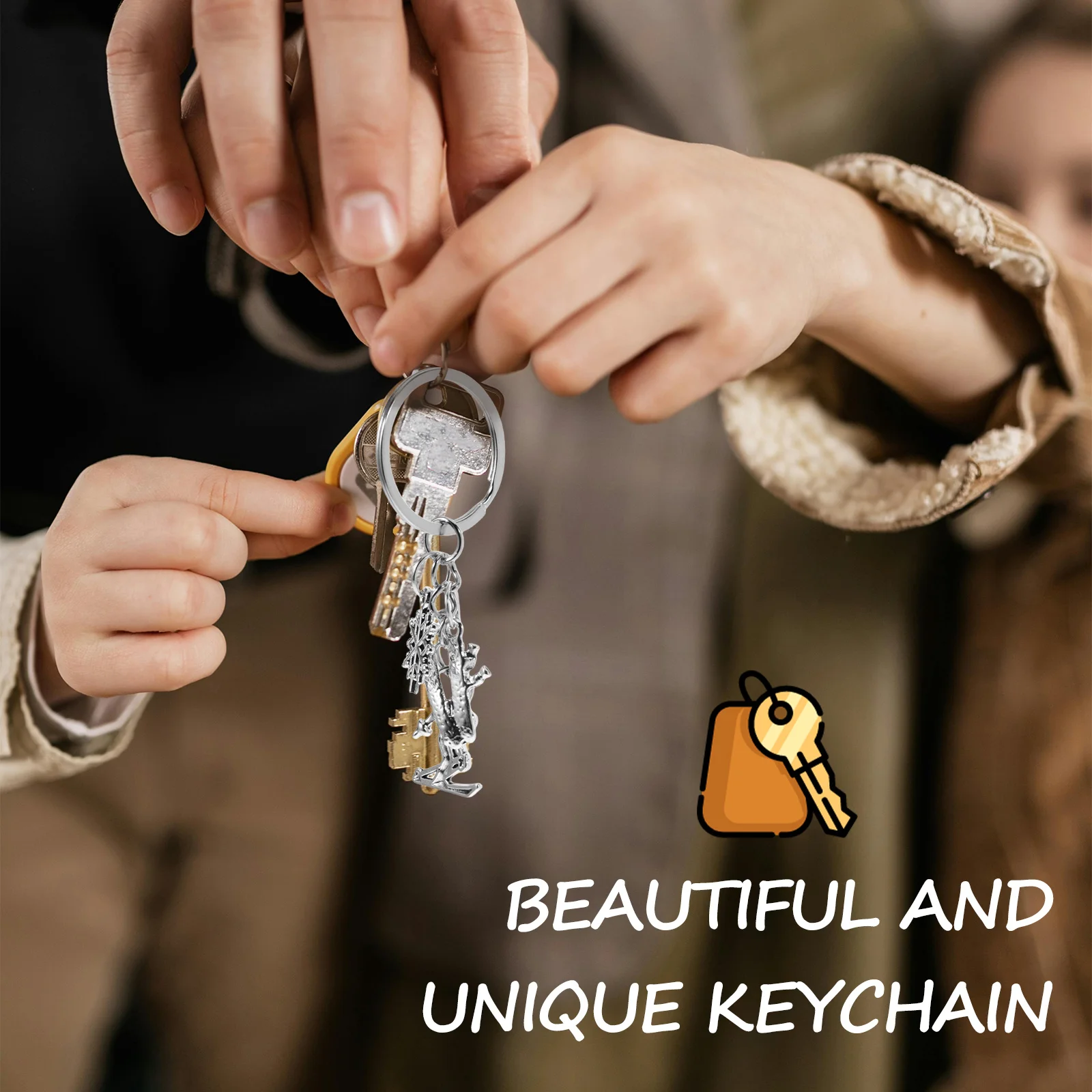 

Snowflake Skiing Keychain Metal Pendant Stylish Ski Resort Souvenir Winter Sports Charm for Men Women Skiing Enthusiasts