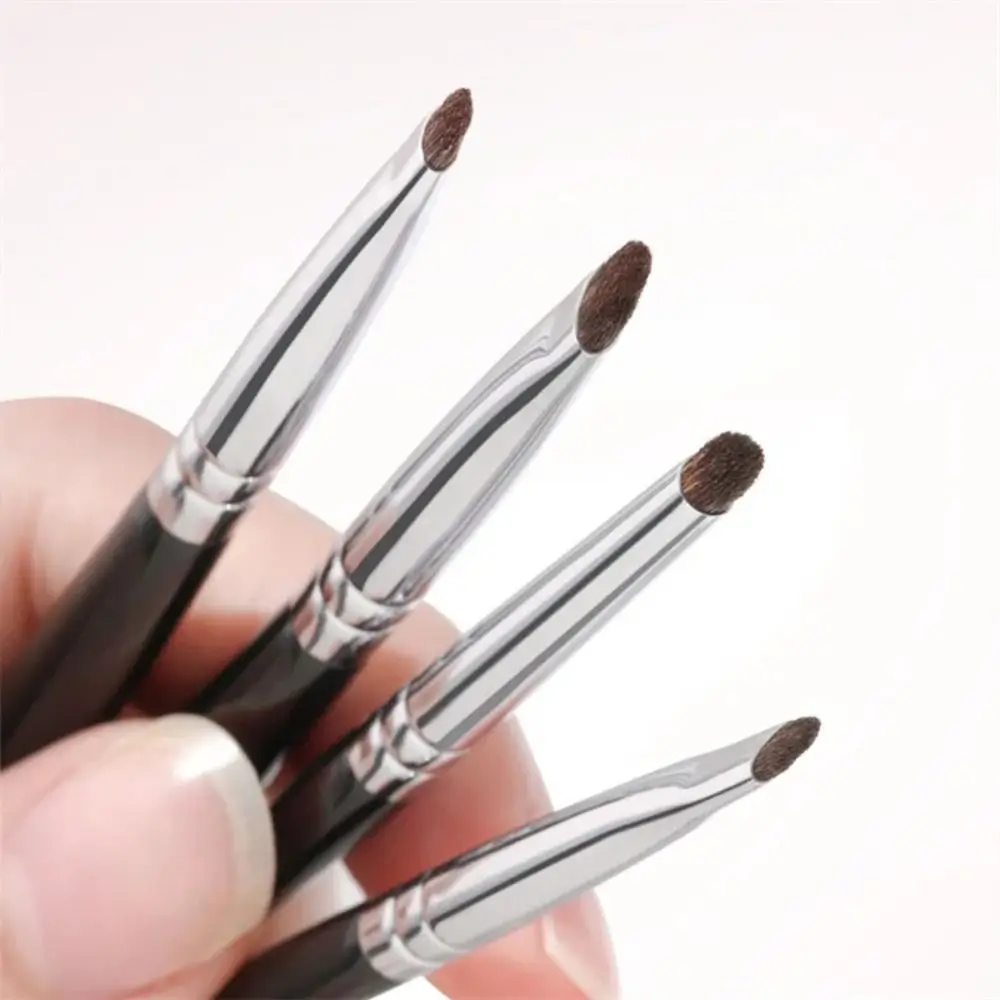 Soft Fine แปรงอายแชโดว์ Smudge Eyeliner แปรงแต่งหน้าโกหก Silkworm Eyelid Highlighter แปรงแต่งหน้าเครื่องมือแต่งหน้า Eye