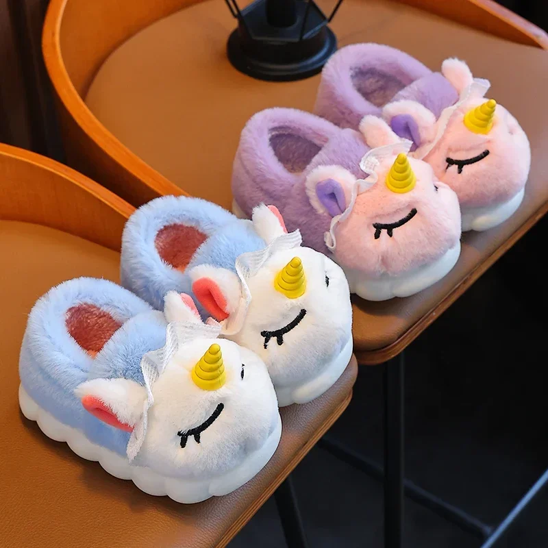 2025 أحذية قطنية للأطفال الخريف والشتاء لطيف الفتيان والفتيات الوالدين والطفل المنزل داخلي المضادة للانزلاق ودافئة أحذية قطنية الطفل