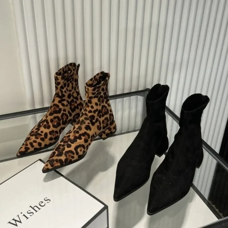 Botas Chelsea retrô para mulheres, botas elásticas de perna curta versáteis, salto quadrado, estilo britânico