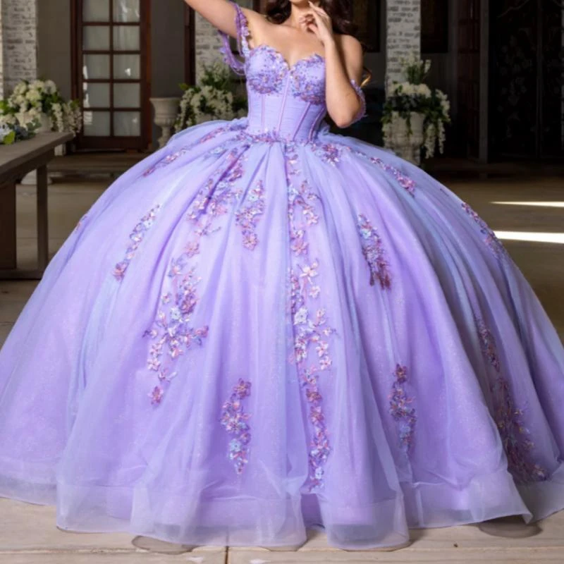 

Lavender Shiny Princess Quinceanera Dresses Off the Shoulder Ball Gown Sweet 16 Dress Beads Appliques Lace Birthday Party Gown