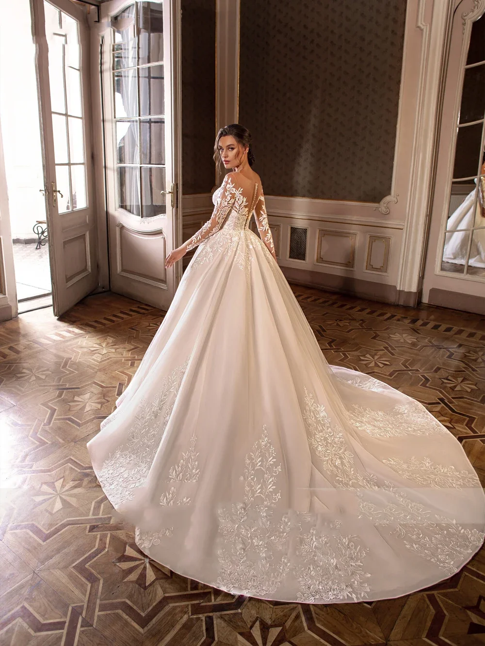 Flavinke Abiti da sposa a trapezio eleganti personalizzati con maniche lunghe o-collo 2025 Abiti da sposa con strascico in pizzo con applicazioni ricamate