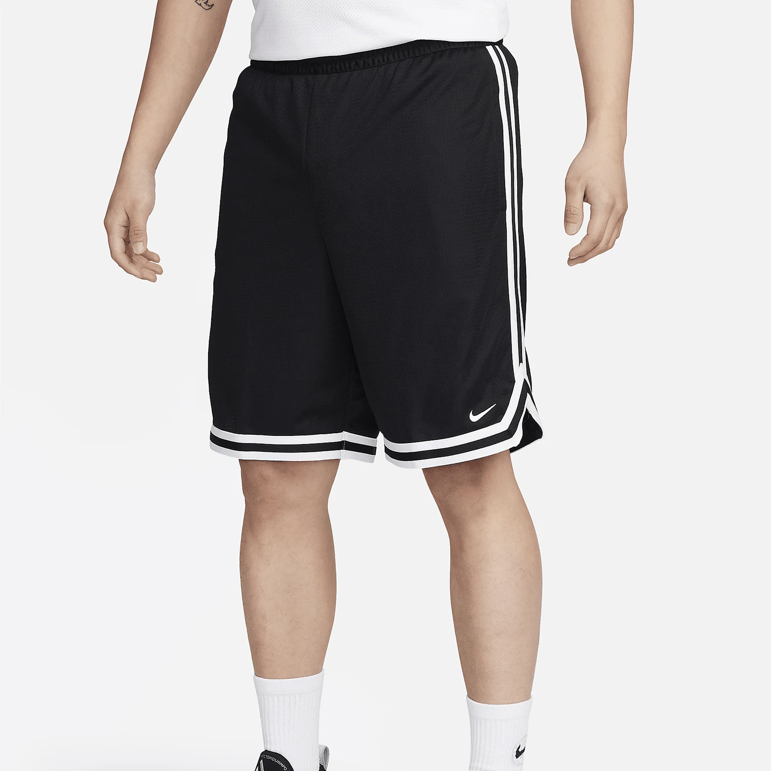 

Оригинальные мужские спортивные баскетбольные шорты Nike DNA Dri-FIT FN2605-010