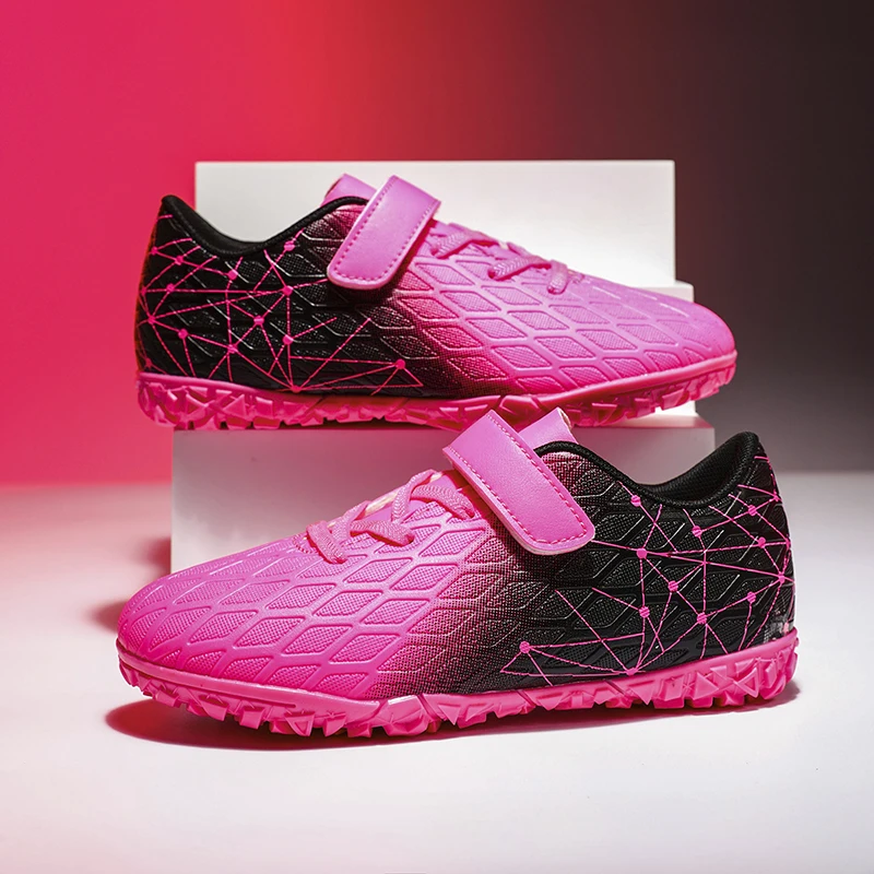 

A pair of children's four-season leather football shoes with studs, wear-resistant football shoes, sizes 29-39，HXH-R505