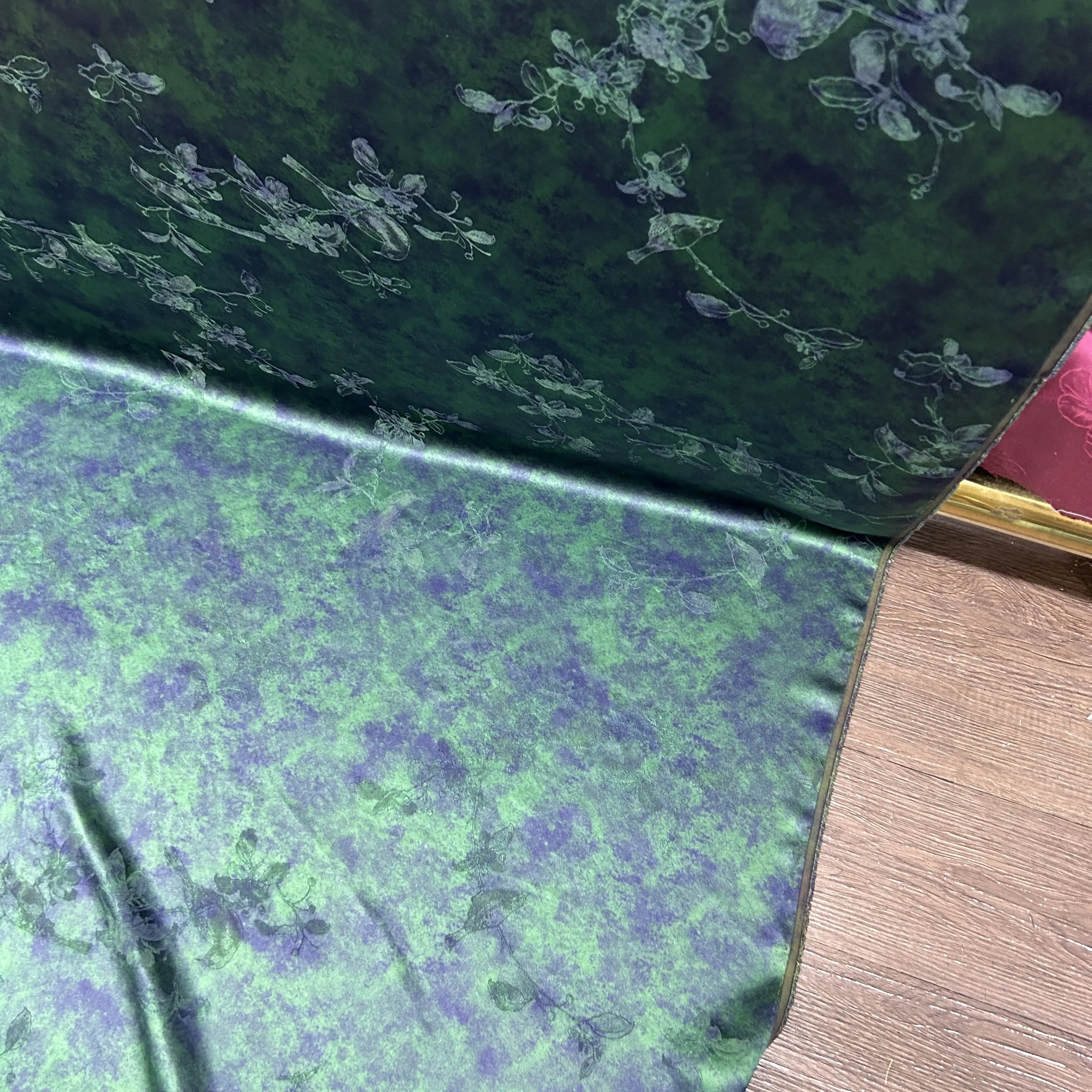 Silk Soteil Fragrant Cloud Yarn Fabric Blue Green Blooming Bird Pattern Fragrant 40 Momme Silk Cheongsam Dress Cloth