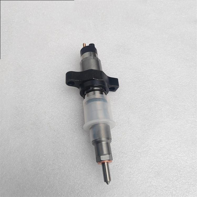 QSB6.7 6D107 Diesel Engine Parts Engine Fuel Injector 0445120007 2830957