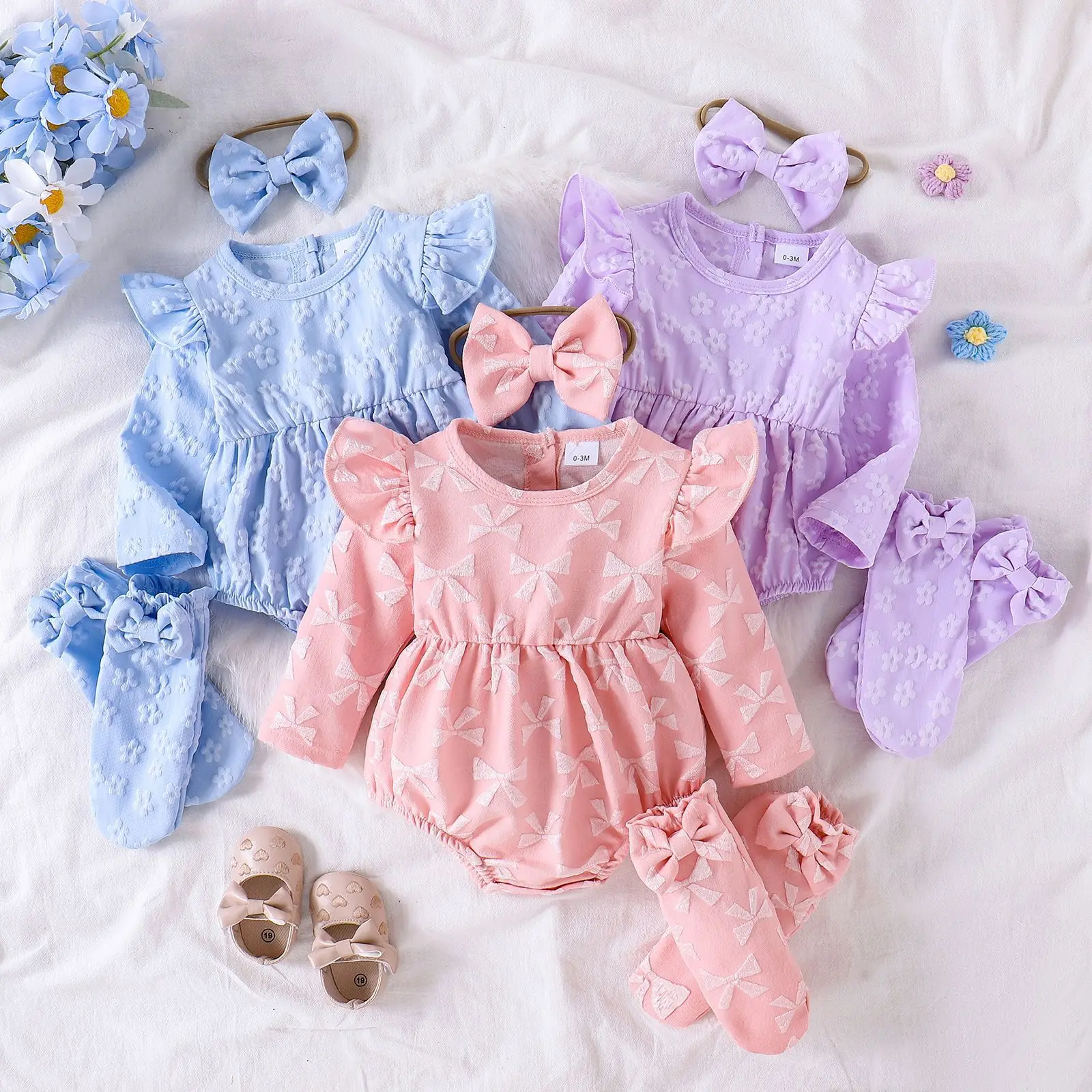 

Детские комбинезоны для маленьких девочек, жаккардовые комбинезоны с цветочным принтом для новорожденных девочек, весенние боди для маленьких девочек, комбинезон для младенцев + повязка на голову + носки, 3 шт.