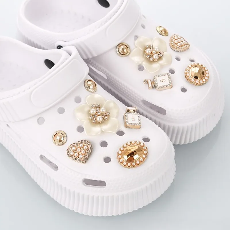 12 Pcs DIY Clogs Charms Pearl Flower Garden Shoe Decorations Luxury Rhinestones Sandals Accessories Removable Shoe Buckles Gifts
