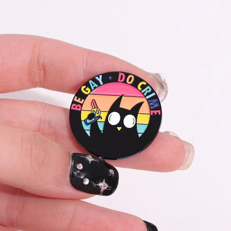 Be Gay Do Crimeœ Pin Creative Rock Hip Hop TV Metalœ Brooches Lapel Backpack Badge Fashio Jewelry Gift for Friends