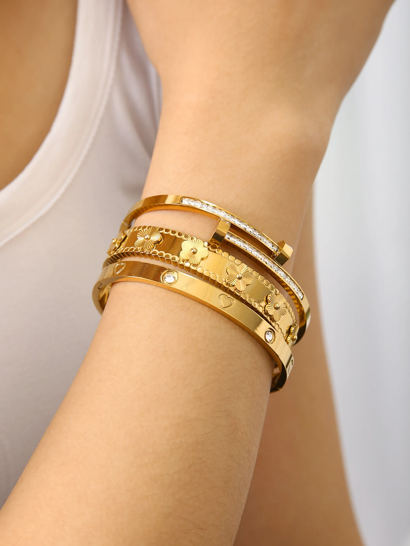 프렌치 심플 스테인레스 스틸 하트 지르코니아, Cinquefoil 팔찌, 더블 스터드 지르코니아 팔찌, 오픈 카라비너 ​​팔찌