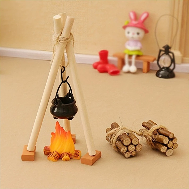 

1set Dollhouse Mini Wooden Campfire with Kettle Home Kitchen Tabletop Decoration Suits Halloween, Christmas, New Year Ornament