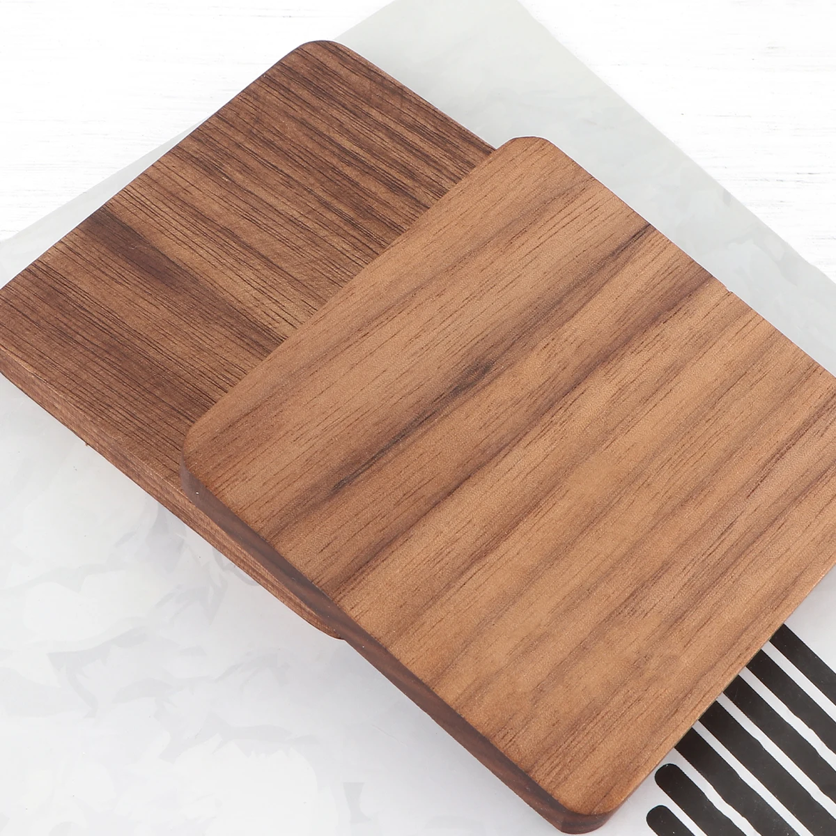 

2pcs Wooden Coasters Cup Mats Eco Friendly Insulation Pad Dinner Decor Household Stylish Table Protection Hot Pot Bottle Holder