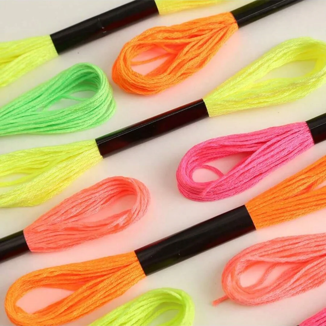 12 stücke Kreuz Stich Stickerei Floss Färben Linie Fäden Fluoreszierende DIY Weben Armband String Nähen Fäden Für Stickerei – Detail 5