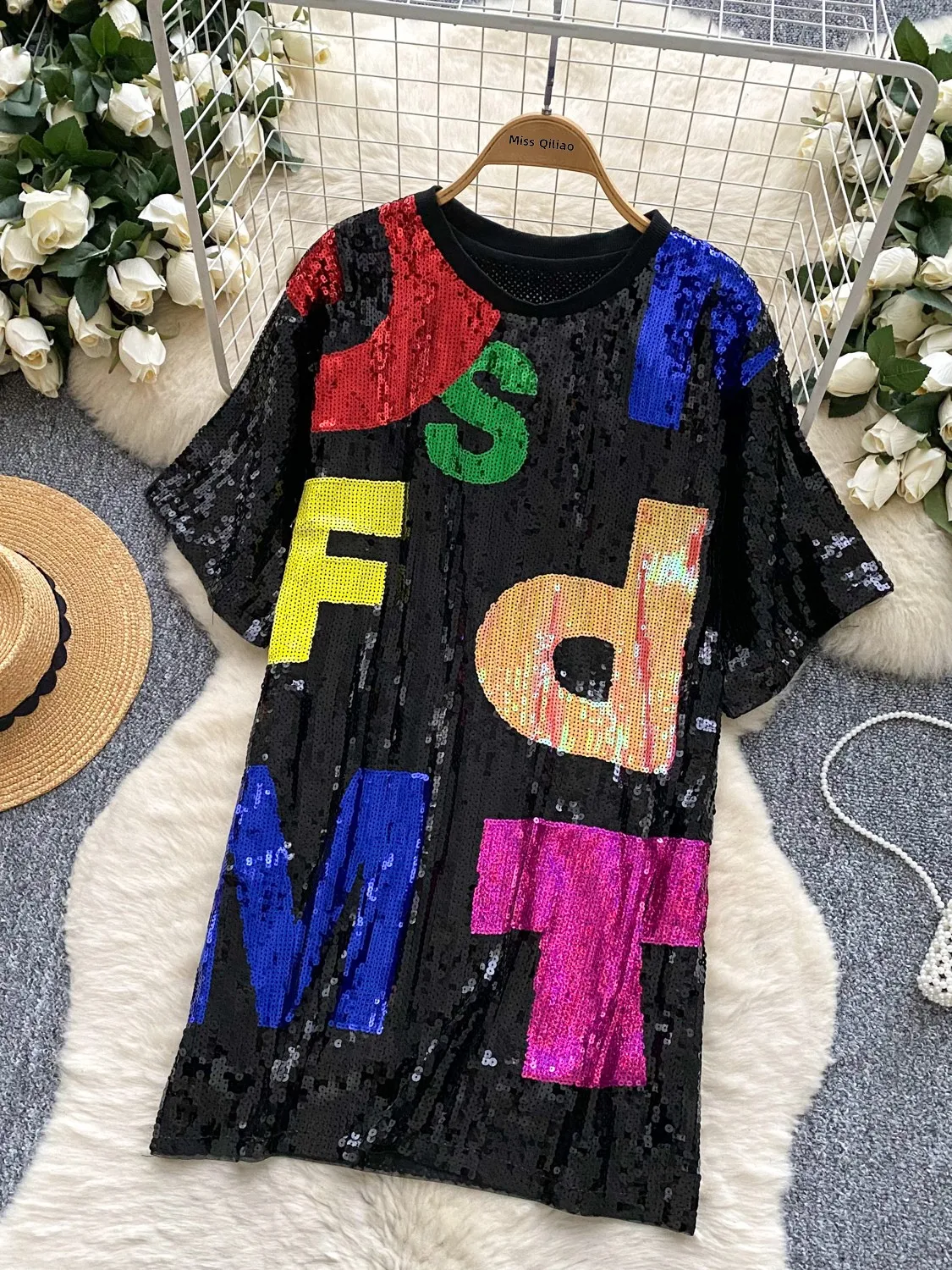 Vestido de Verano para Mujer, Cuello Redondo, Manga Corta, Brillante, Diseño Hoado que Cubre la Figura, Falda Midi Sensacional