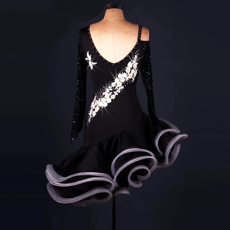 2024 فستان رقص لاتيني زي نسائي للمسرح أداء الحفلات الراقصة ملابس الفتيات المنافسة الرياضية بدلة السامبا مخصصة