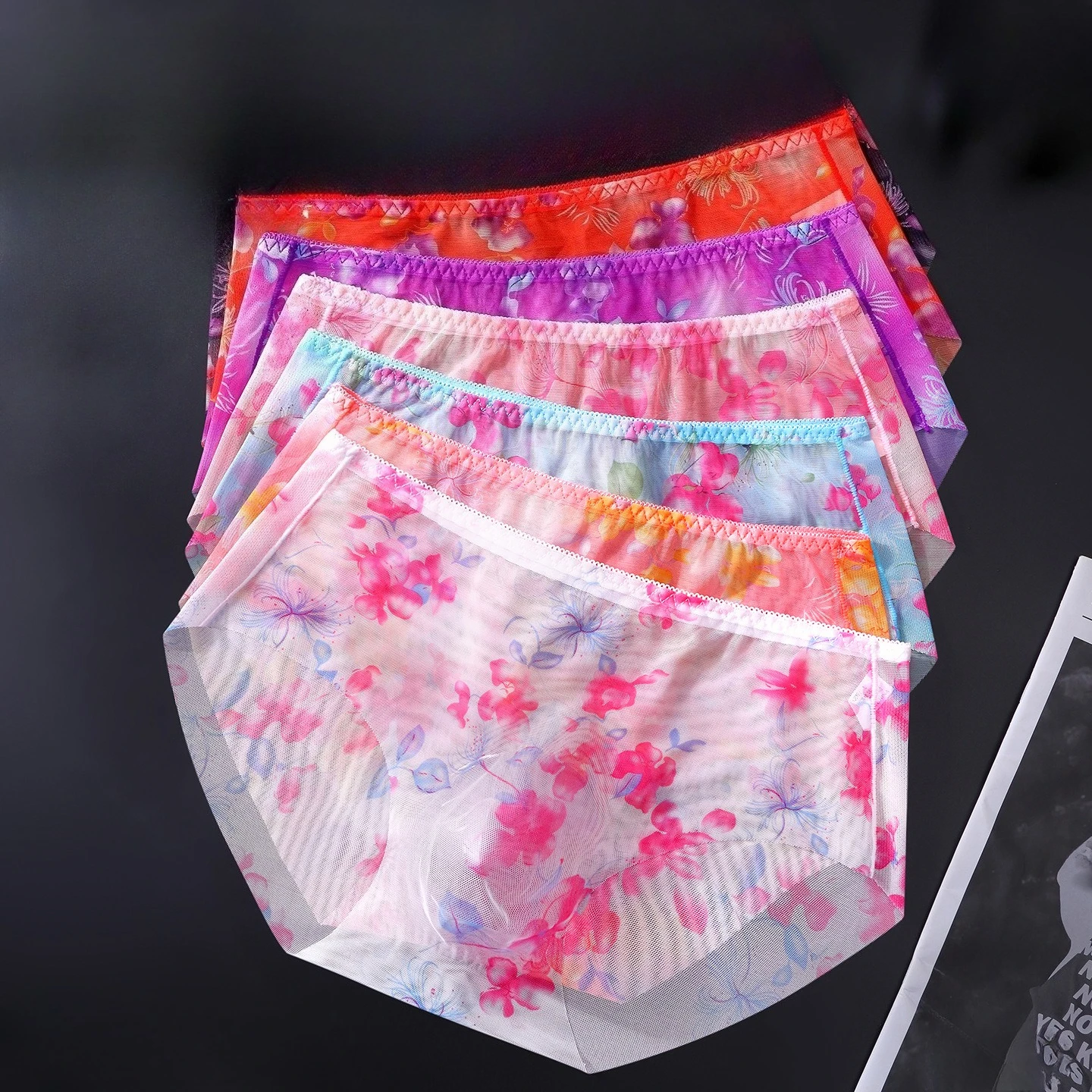 Summer New Men Luxury Floral Print Cool Breathable Airy Quick Dry No Sweat No Restraint Clothes Underpants Briefs Underwear