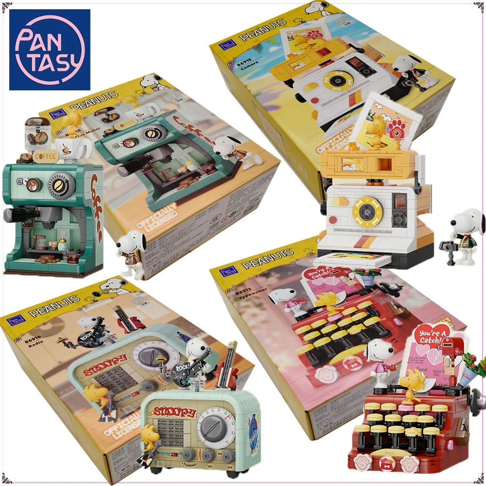 

Genuine Pantasy Snoopy Retro Machine Series Building Blocks Kawaii Anime Toys Model Desktop Ornaments Children's Holiday Gifts