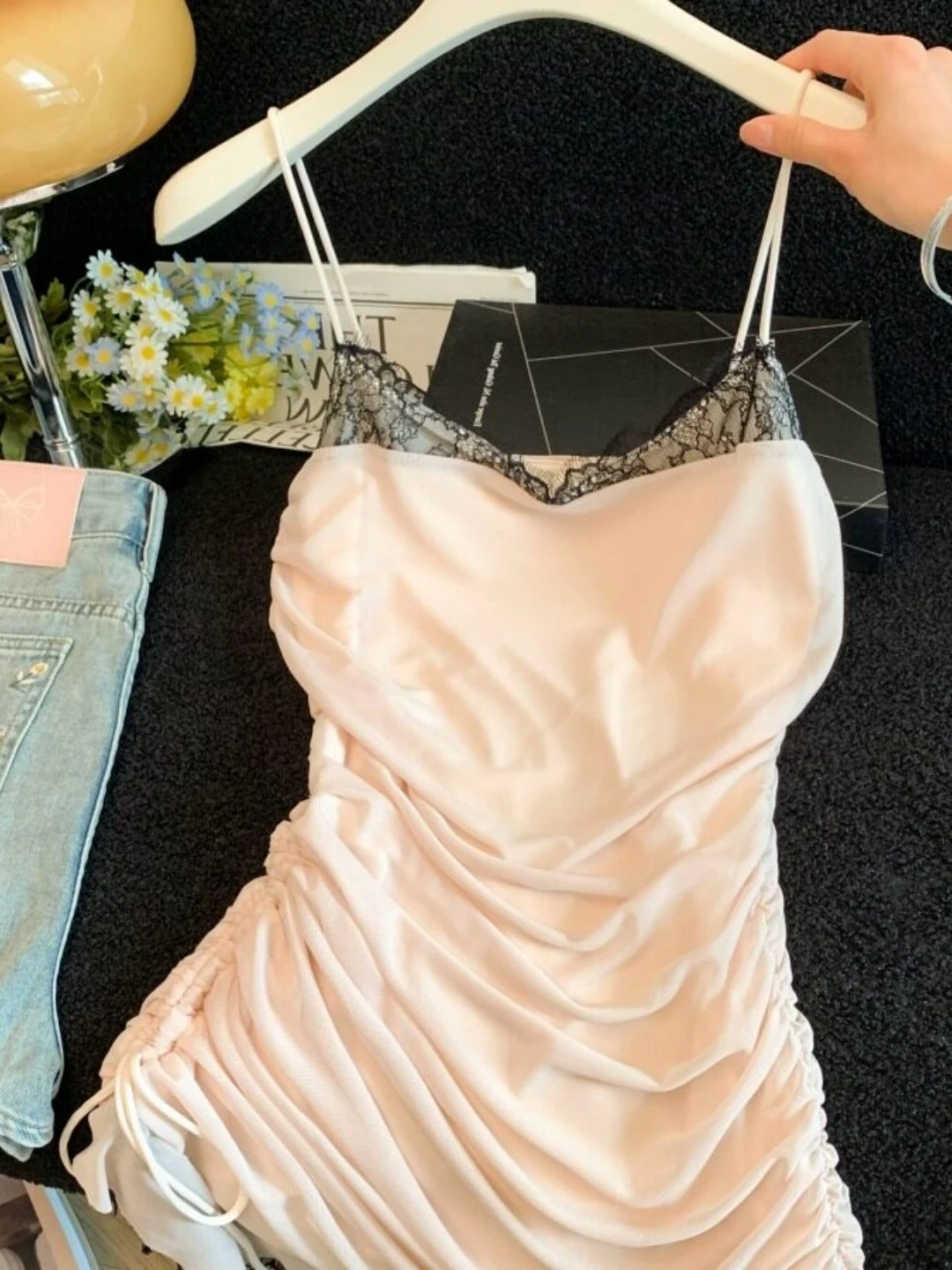 

Sweet Style Lace Splice Pleated Slim Fit Halter Top Women's Summer New Arrival Guangzhou Thirteenth Factory High Quality Garment