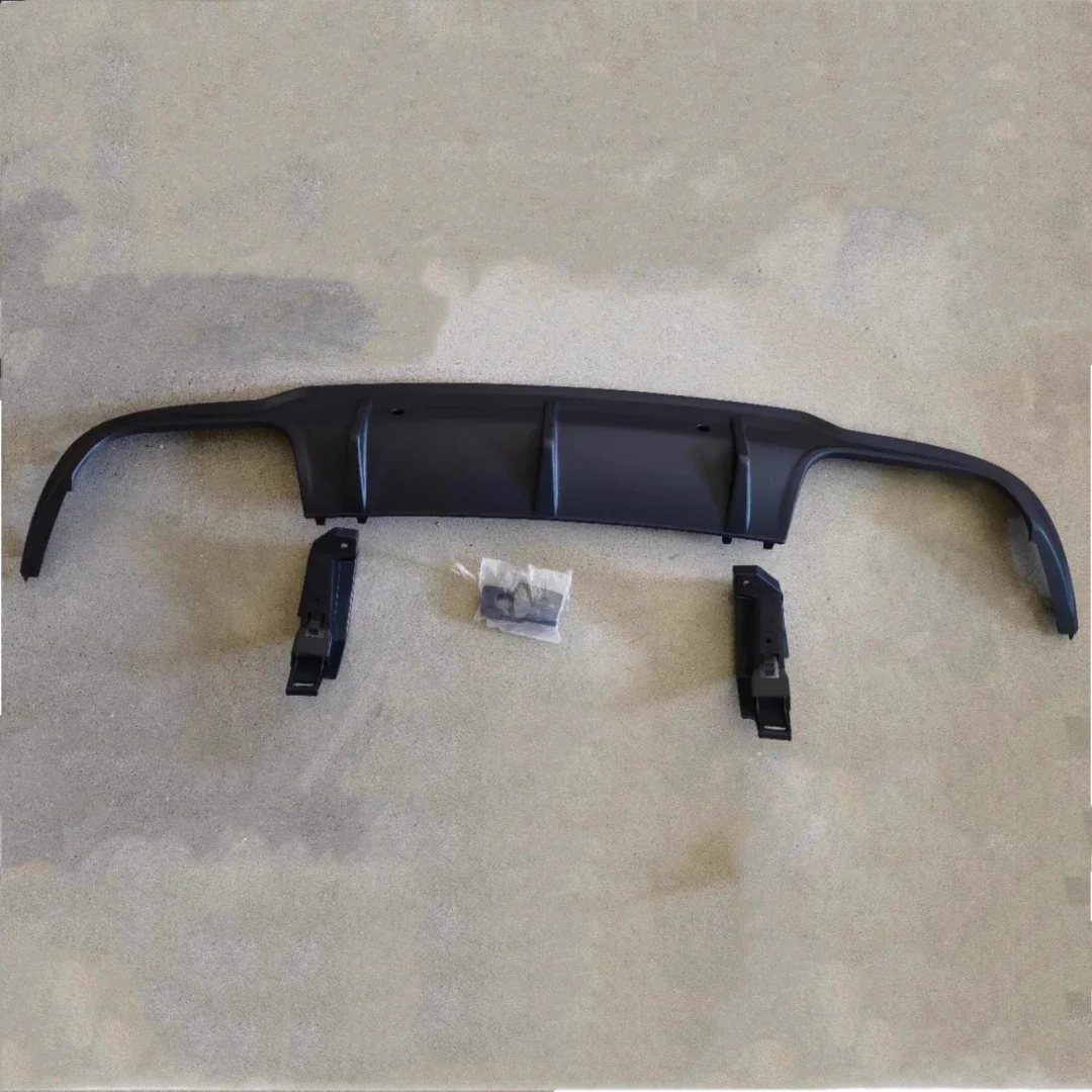 

Body Kit Rear Lip Rear Bumper Deflector Assembly For Mercedes-Benz C-class W204 modified C63AMG Style Auto Accessories