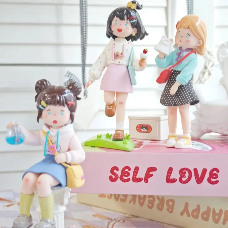 

В наличии, новая оригинальная серия Mika Suki Myfriends, слепая коробка, модное украшение для рабочего стола, периферийные фигурки для девочек, подарки на день рождения