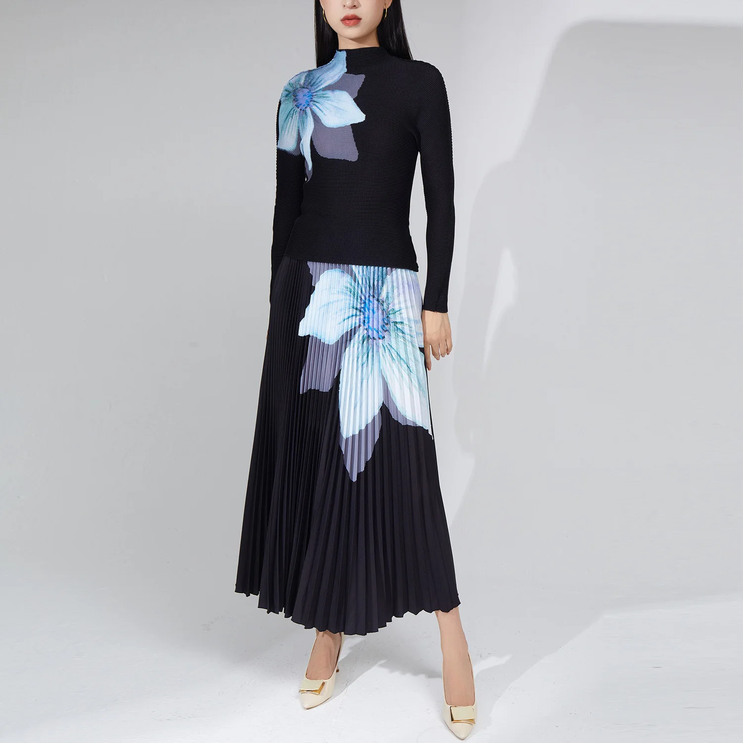 

Spring Summer Faion Women's Folded Set T-irt f Skirt Two-Piece Suite Ele Sle Casual Sportswear Ladies' Suit