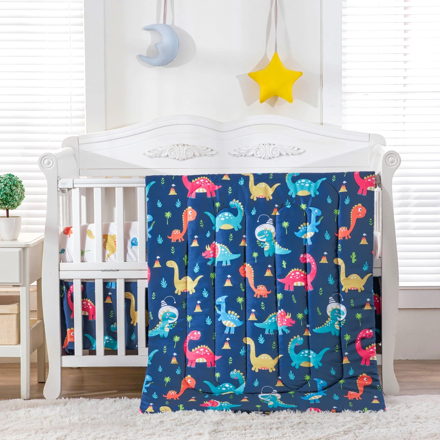 

Cartoon Dinosaur Baby Boy Girl Nursery Crib Bedding Set Baby Bedding Baby Ruffled 3Piece Comforter Fitted Sheet Crib Skirt