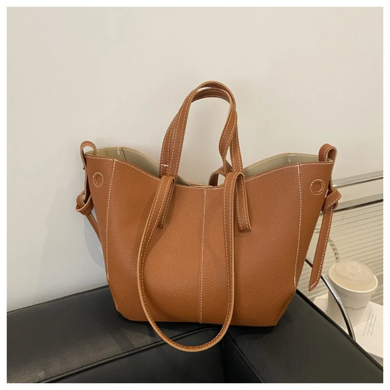 

Trend Lychee Pattern Tote Bag, Spring Texture, Large-capacity Commuting To Work, Shoulder Messenger Bag